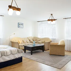 Apartment Domotel Aleje Jerozolimskie, Warschau