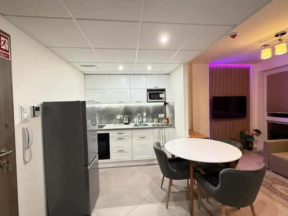 Warsaw Smart Apartment 2