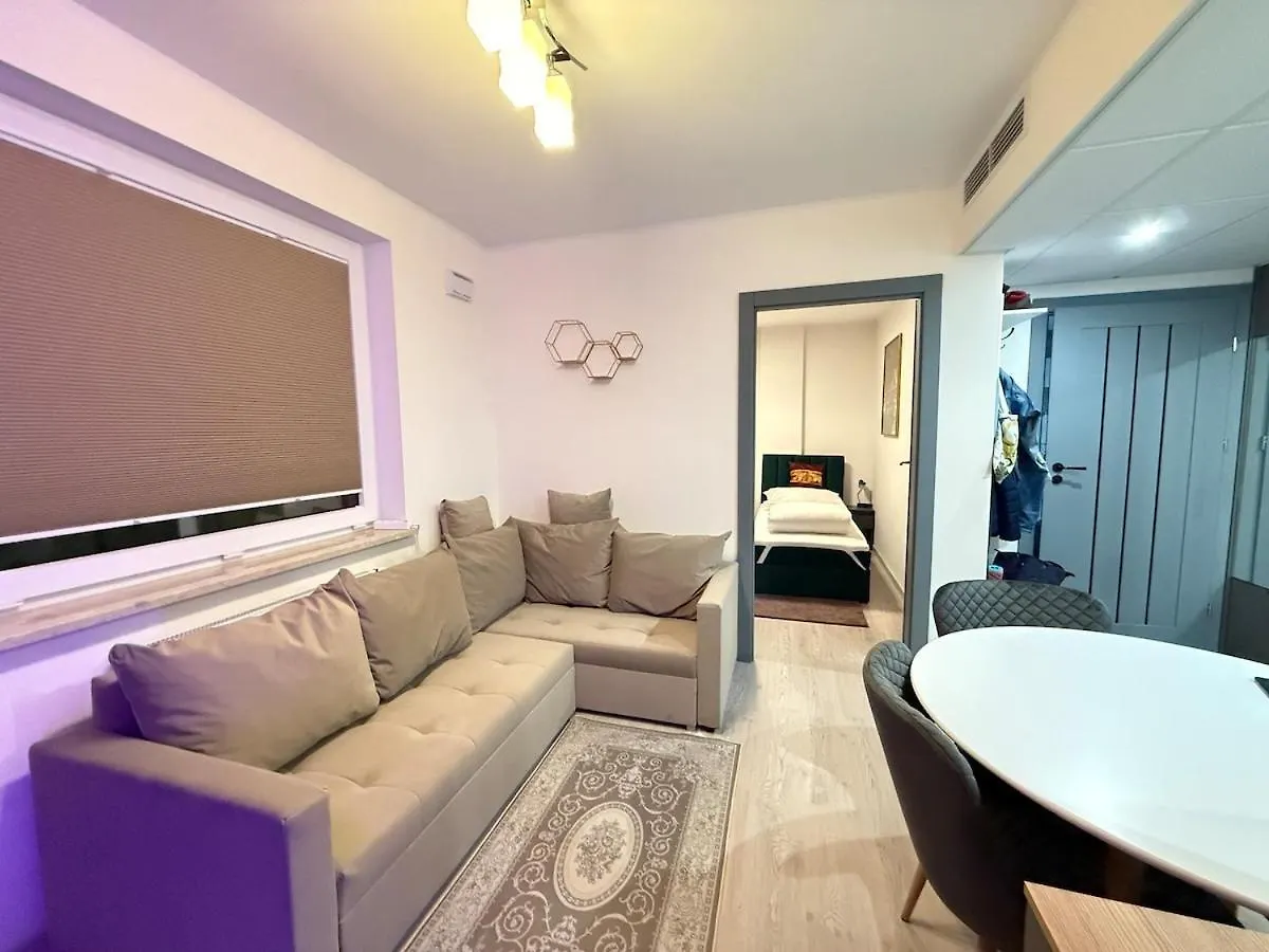 Warsaw Smart Apartment 2