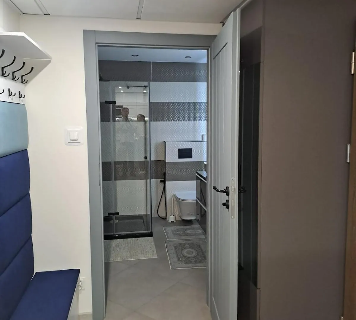 Warsaw Smart Apartment 2