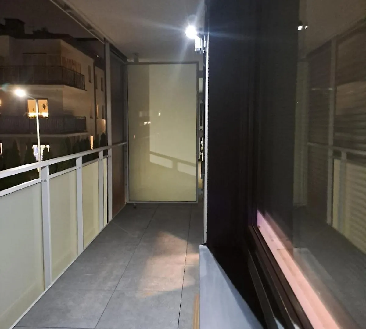 Warsaw Smart Apartment 2