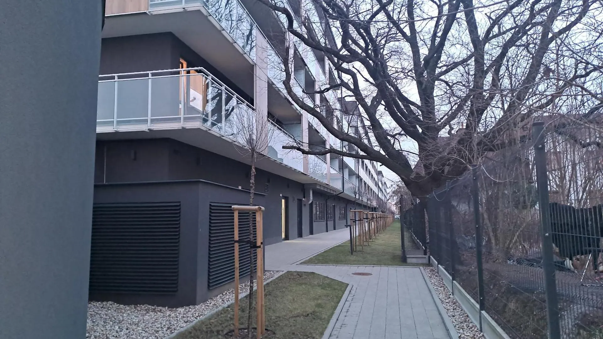 Warsaw Smart Apartment 2